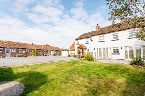 High Street, Bempton, Bridlington... 6 bed detached house for sale