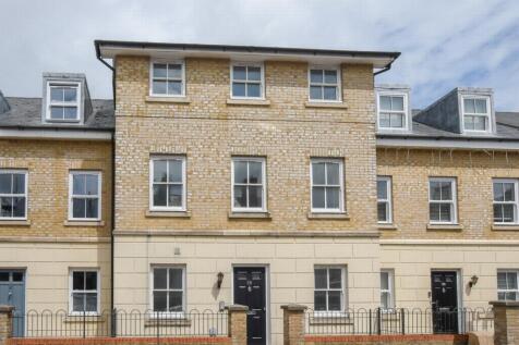 4 bedroom town house for sale