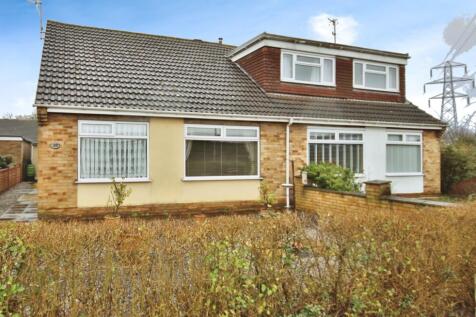 2 bedroom semi-detached bungalow for sale