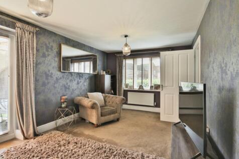 Hampstead Gardens, Kingswood, Hull... 3 bed detached house for sale