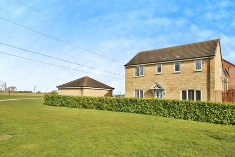 Hampstead Gardens, Kingswood, Hull... 3 bed detached house for sale
