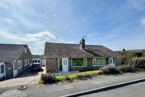 3 bedroom semi-detached bungalow for sale