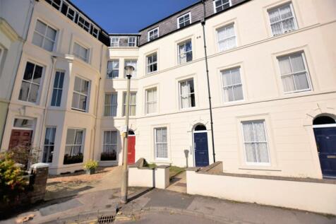 West Square, Scarborough 2 bed flat for sale