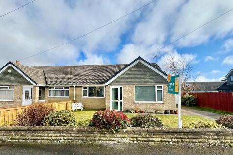 2 bedroom semi-detached house for sale
