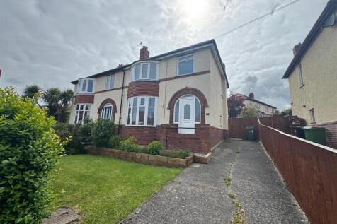 Newlands Park Grove, Scarborough 4 bed semi