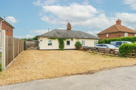 2 bedroom semi-detached bungalow for sale