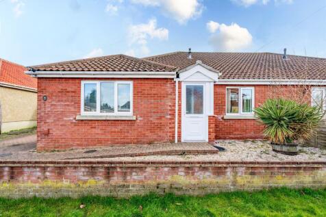 3 bedroom semi-detached bungalow for sale