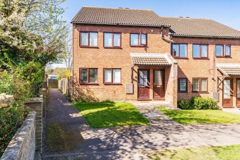 St. Marys Way, North Walsham 2 bed flat for sale