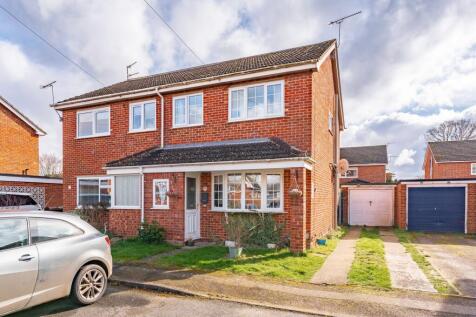 Church View Close, Sprowston 3 bed semi