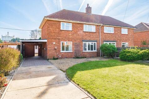 4 bedroom semi-detached house for sale