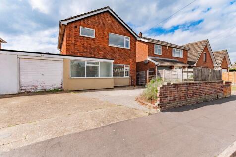 Eversley Road, Hellesdon 3 bed link detached house for sale