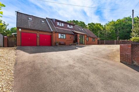 Low Road, Hellesdon 6 bed detached house for sale