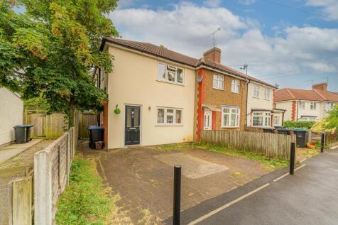 Leighton Road, Enfield 3 bed end of terrace house for sale