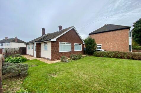 2 bedroom detached bungalow for sale