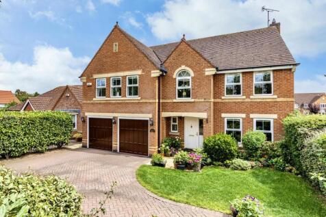 5 bedroom detached house for sale