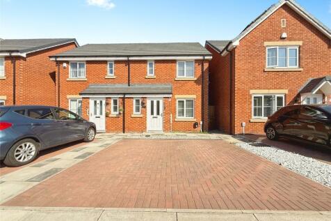 3 bedroom semi-detached house for sale