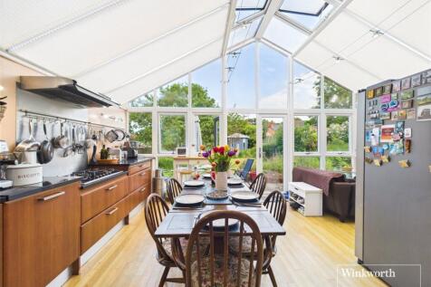 St. Georges Road, Reading, Berkshire... 4 bed detached house for sale