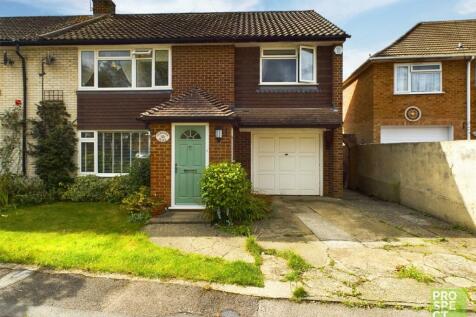 4 bedroom semi-detached house for sale