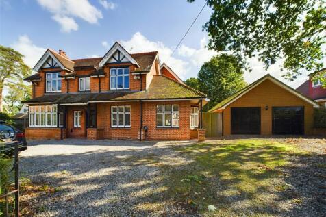 Mill Lane, Yateley, Hampshire 6 bed detached house for sale