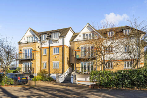 Weir Court, Thames Street, Weybridge 2 bed apartment for sale