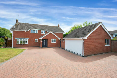 5 bedroom detached house for sale