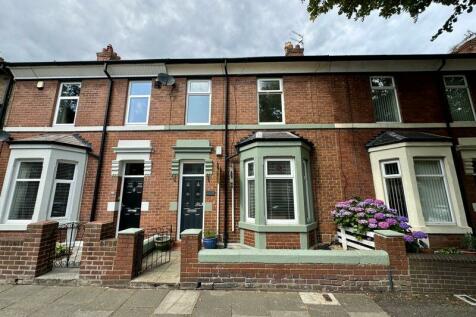 4 bedroom terraced house for sale