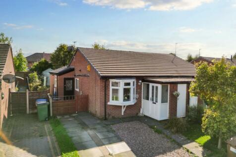 2 bedroom semi-detached bungalow for sale