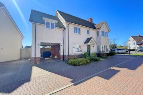 Damson Close, Tiptree, Colchester, CO5 4 bed property for sale