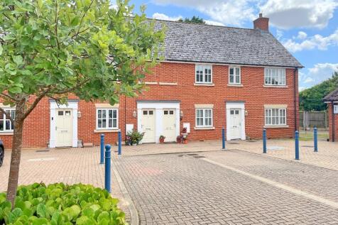 2 bedroom maisonette for sale