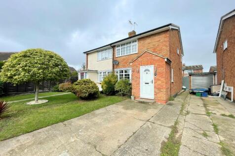 Bedford Close, Tiptree, Colchester, CO5 2 bed semi