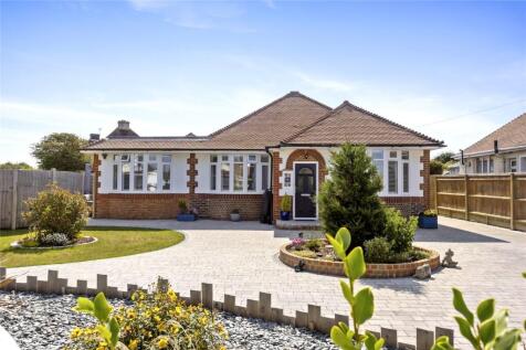 Amberley Road, Rustington... 2 bed bungalow for sale