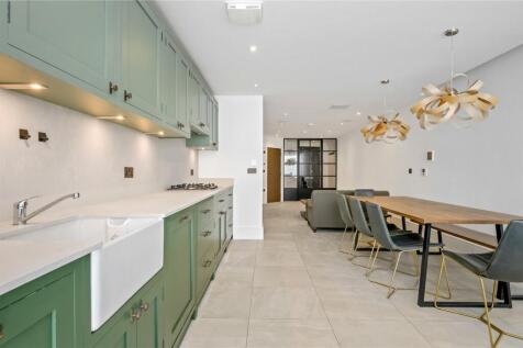 Calvin Street, London, E1 4 bed terraced house for sale