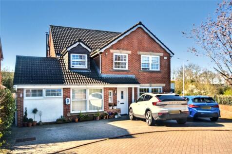 Silkstone Close, Garforth, Leeds... 7 bed detached house for sale