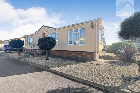 Kings Park, Creek Road, Canvey Island 2 bed park home for sale