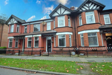 Stretford Road, Urmston, M41 4 bed terraced house for sale