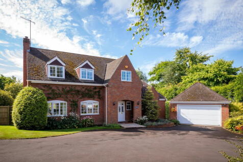 5 bedroom detached house for sale