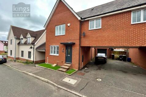 Hayden Road, Waltham Abbey 3 bed link detached house for sale