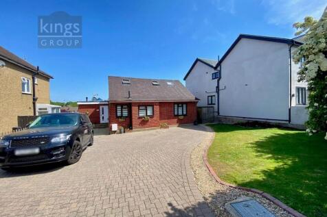 Honey Lane, Waltham Abbey 5 bed detached bungalow for sale