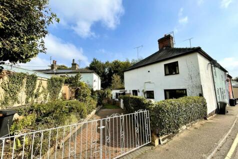 Milton Road North, Stowmarket, IP14 2 bed end of terrace house for sale