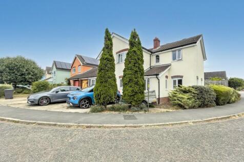 Martins Meadow, Gislingham, Eye, IP23 4 bed link detached house for sale