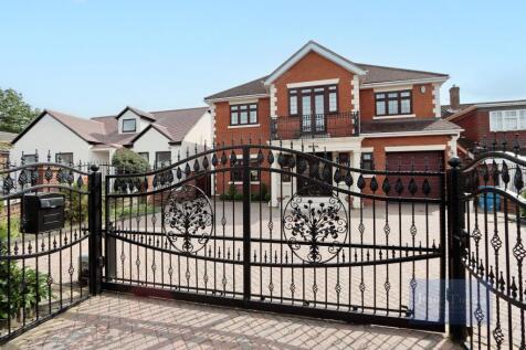 8 bedroom detached house for sale