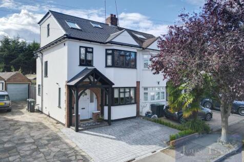 4 bedroom semi-detached house for sale