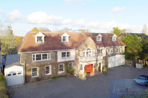 8 bedroom detached house for sale