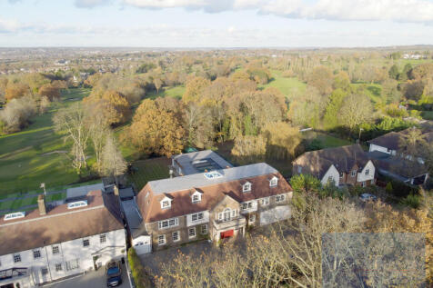 8 bedroom detached house for sale