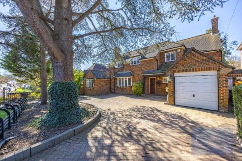 High Road, Chigwell IG7 4 bed detached house for sale