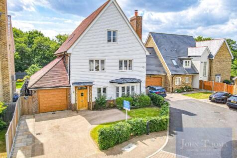 Chigwell Grange, High Road, Chigwell IG7 5 bed detached house for sale