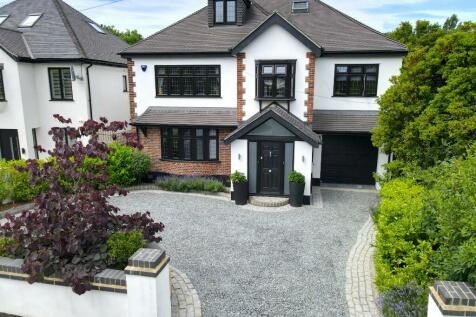 5 bedroom detached house for sale