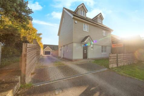 4 bedroom detached house for sale