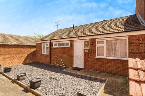 2 bedroom terraced bungalow for sale