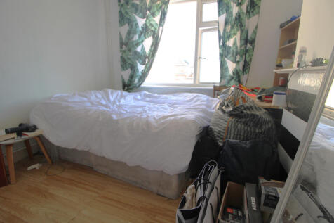 Waverley Gardens, NW10 2 bed flat for sale